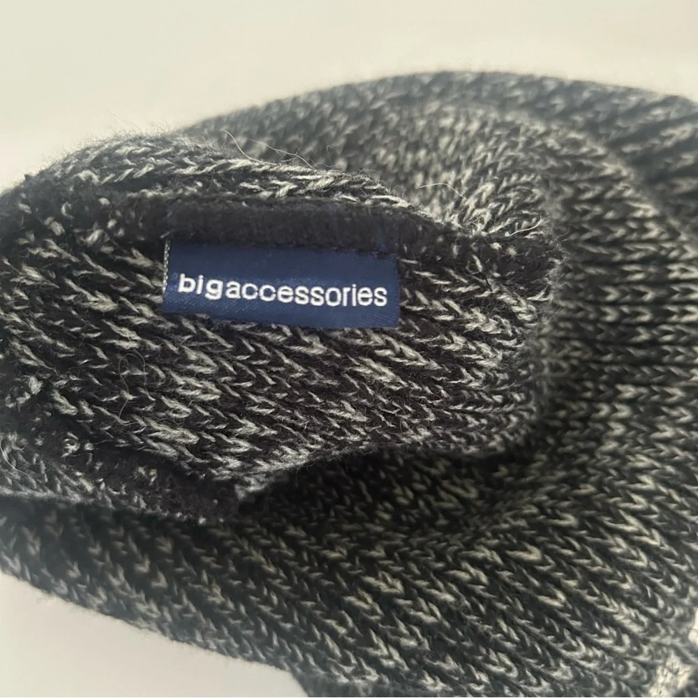 🍀 3 for $25 Set 2 Beanie Head Warmers Grey Black Embroidered Gruet Eddie Bauer